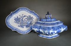 Chinese Export Porcelain Early Blue White Soup Tureen Cover Stand  - 1727431