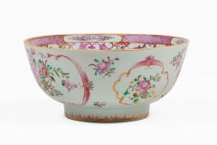 Chinese Export Qianlong Famille Rose Porcelain Small Bowl - 4686366