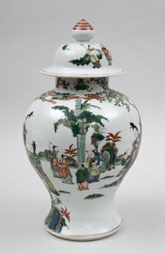 Chinese Famille Verte Baluster Jar and Cover 18th Century - 267200