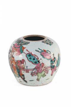 Chinese Parade Scene Rounded Porcelain Watermelon Jar - 4198590