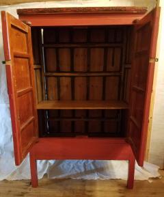 Chinese Qing Dynasty Red Lacquer Cabinet 19th Century - 1559445