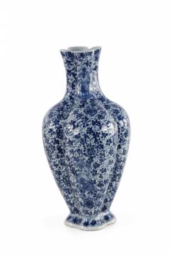 Chinese Qing Dynasty Style Lobed Blue Floral Porcelain Vase - 4198448