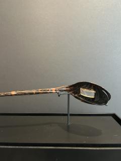 Chinese School A RARE CRYSTAL INLAID RED AND BLACK LACQUERED RITUAL SPOON BI  - 4104995