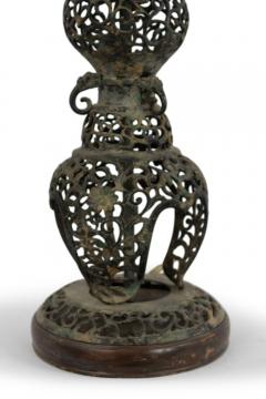 Chinese Style Black Iron Filigree Table Lamp - 4667022