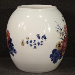 Chinese painted ceramic vase - 3936408