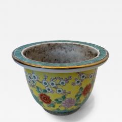 Chinese yellow floral and bird decorated round cashpot - 4721077