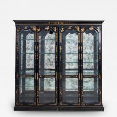 Chinoiserie Display Cabinet Hand Gilt Black Lacquered Wood Vitrine - 3010549