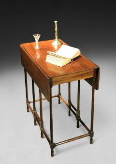 Chippendale Period Mahogany Spider legged Table - 4492751