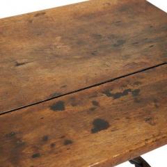 Circa 1720 Italian Work Table - 2261579