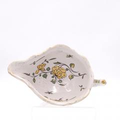 Circa 1790 Faience French Sauce Boat - 2193443