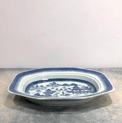 Circa 1830 Chinese Export Blue and White Platter - 2088230