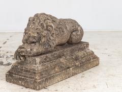Circa 1920 English Pair of Large Recumbent Concrete Lions - 4208892