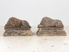 Circa 1920 English Pair of Large Recumbent Concrete Lions - 4208894