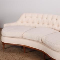 Classic luxurious tufted curved back sofa C 1940  - 3732704