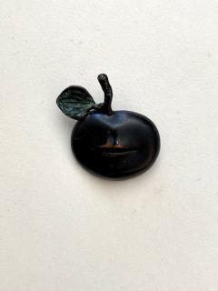 Claude Lalanne CLAUDE LALANNE BRONZE LA POMME BOUCHE BROOCH - 3101585