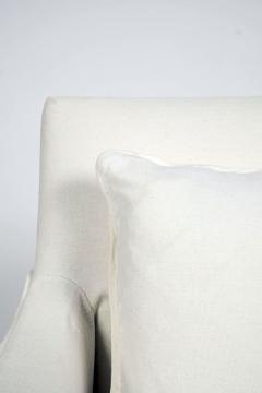 Club Chair Slipcovered in White Linen - 4164155
