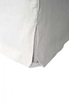 Club Chair Slipcovered in White Linen - 4164161