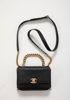 Coco Chanel Chanel Black Quilted Gold Chain Flap Bag - 3842177