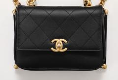 Coco Chanel Chanel Black Quilted Gold Chain Flap Bag - 3842179