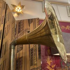 Coin Operated Mechanical Gramophone - 3815882