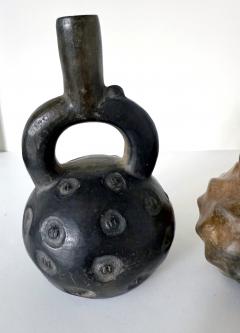 Collection of Two Pre Columbian Cupisnique Stirrup Ceramic Vessels Peru - 4289445