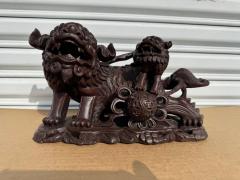 Composite cast Mother Foo Dog with Pup - 4438095