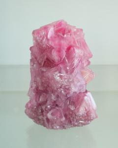 Contemporary Crystallized Vase in Pink by Isaac Mont Netherlands - 3802573