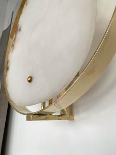 Contemporary Pair of Alabaster Circle Brass Sconces Italy - 1571129