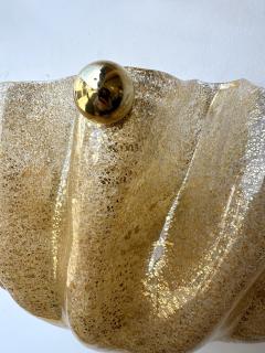 Contemporary Pair of Shell Gold Leaf Murano Glass and Brass Sconces Italy - 4102157