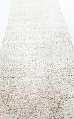 Contemporary Runner - 3588297