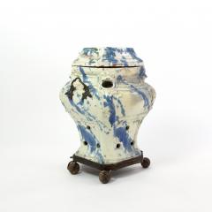 Continental Faience Portable Stove And Cover Late 18th 19th Century - 2180712
