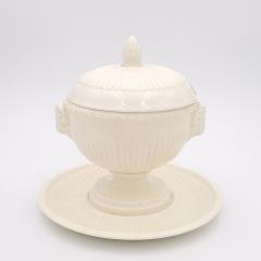 Creamware Sauce Tureen on Stand England circa 1950 - 2443704