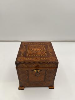 Cubic Biedermeier Box Walnut with Inlays Austria circa 1830 - 3036625