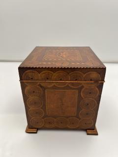 Cubic Biedermeier Box Walnut with Inlays Austria circa 1830 - 3036628