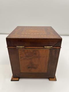 Cubic Biedermeier Box Walnut with Inlays Austria circa 1830 - 3036629