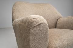 Curved Armchair in Taupe Upholstery Europe ca Mid 20th Century - 4617057
