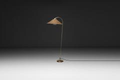 Curved Floor Lamp with Brass Stem and Rattan Shade Europe Mid 20th Century - 4753645