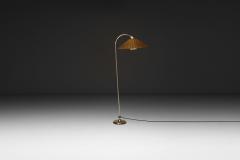 Curved Floor Lamp with Brass Stem and Rattan Shade Europe Mid 20th Century - 4753648