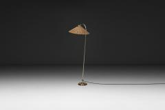 Curved Floor Lamp with Brass Stem and Rattan Shade Europe Mid 20th Century - 4753651