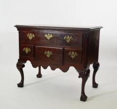 DELAWARE VALLEY DRESSING TABLE INV 0331  - 2973428