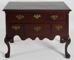 DELAWARE VALLEY DRESSING TABLE INV 0331  - 2973431