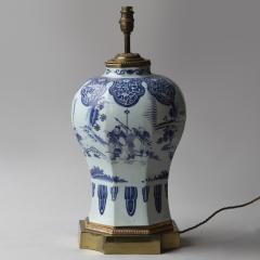 DELFT OCTAGONAL BALUSTER VASE IN THE CHINOISERIE TASTE CONVERTED TO A LAMP - 3998659