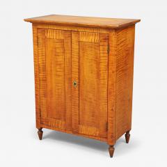 DIMINUTIVE FEDERAL CABINET - 3395701