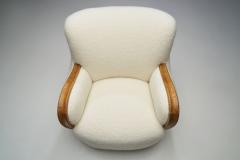 Danish Cabinetmaker Armchair with Curved Armrests Denmark 1940s - 4691956