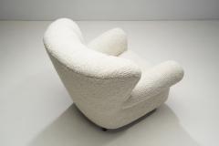 Danish Cabinetmaker Lounge Chair in a Patterned Boucl Fabric Denmark 1940s - 3212108