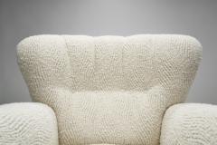 Danish Cabinetmaker Lounge Chair in a Patterned Boucl Fabric Denmark 1940s - 3212110