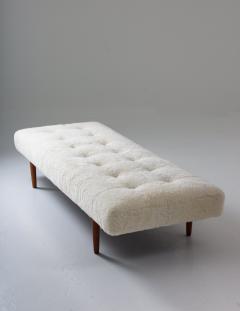 Danish Midcentury Daybed Upholstered in Sheepskin - 1144392