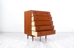 Danish Modern Teak Chest of Drawers Dresser - 3227426