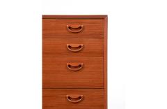 Danish Modern Teak Chest of Drawers Dresser - 3227429