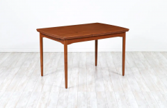 Danish Modern Teak Dining Table with Expanding Draw Leaves - 2448297